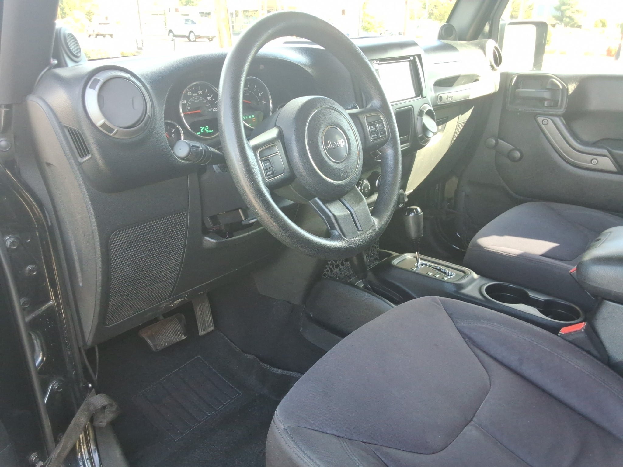 2013 Jeep Wrangler 4WD 4dr Freedom Edition *Ltd Avail*