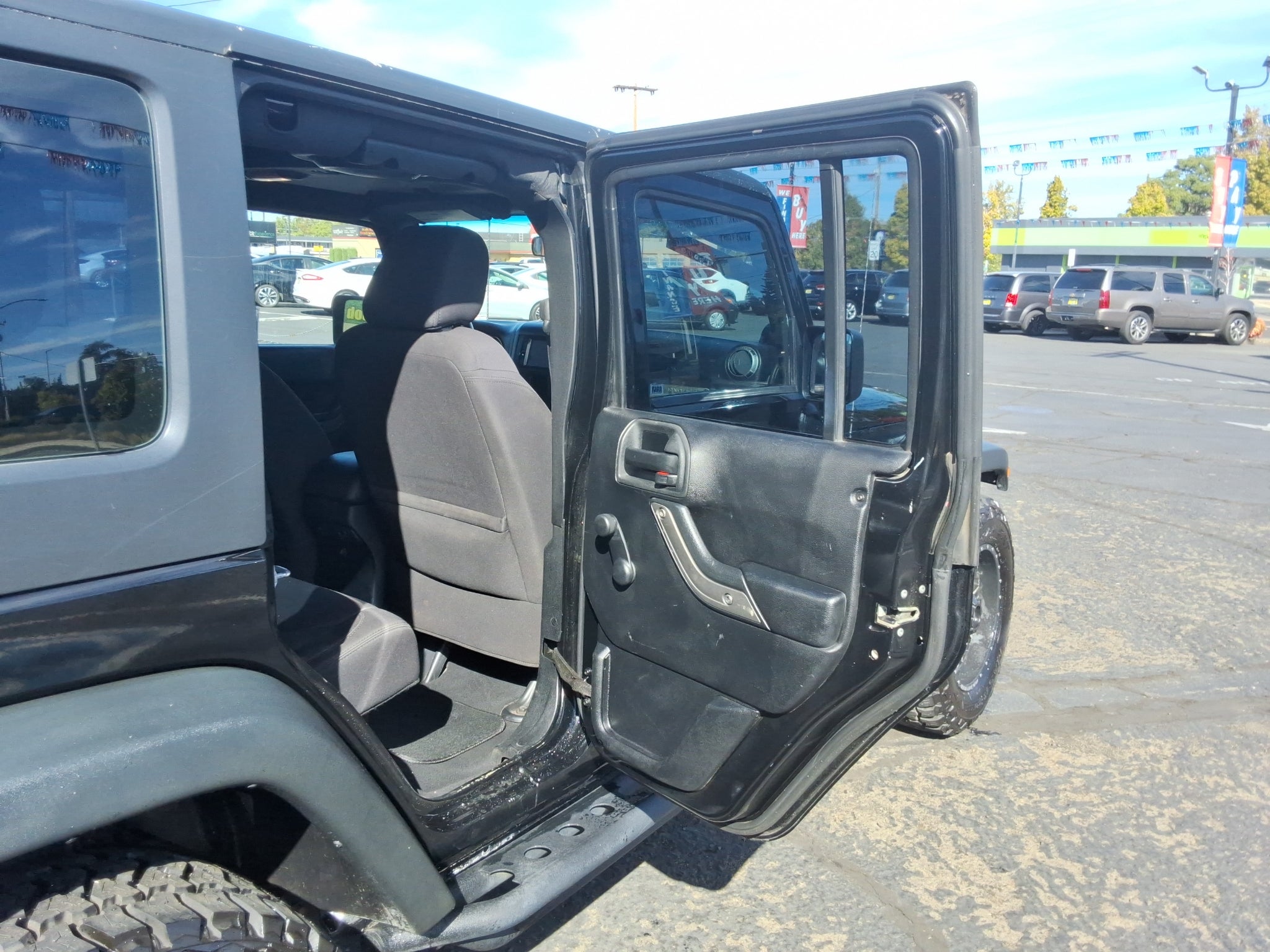 2013 Jeep Wrangler 4WD 4dr Freedom Edition *Ltd Avail*