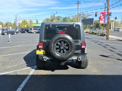 2013 Jeep Wrangler 4WD 4dr Freedom Edition *Ltd Avail*