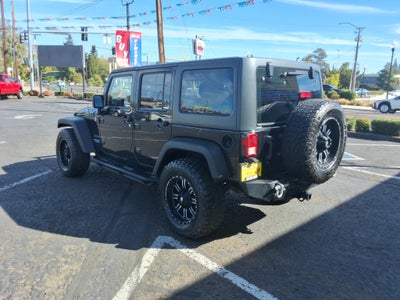 2013 Jeep Wrangler 4WD 4dr Freedom Edition *Ltd Avail*