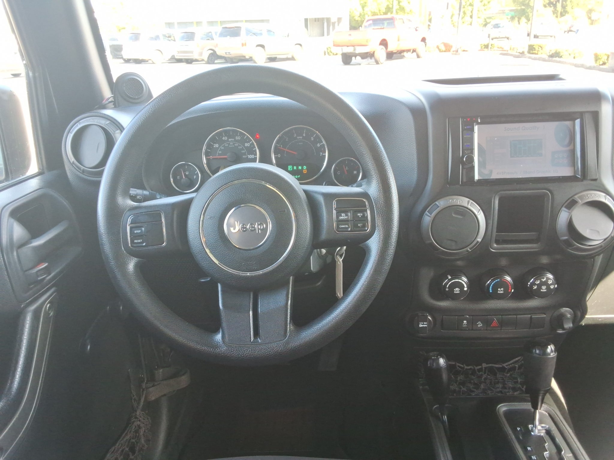 2013 Jeep Wrangler 4WD 4dr Freedom Edition *Ltd Avail*