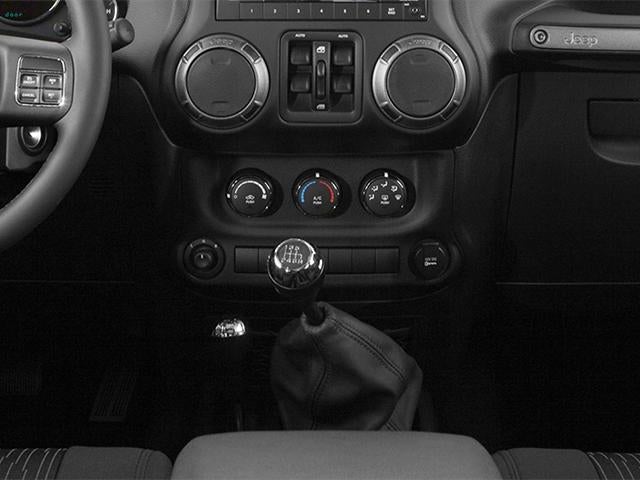 2013 Jeep Wrangler 4WD 4dr Freedom Edition *Ltd Avail*