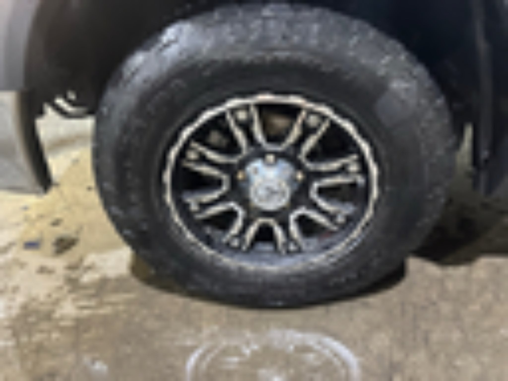 2012 RAM 1500 4WD Crew Cab 5.7 Ft Box SLT