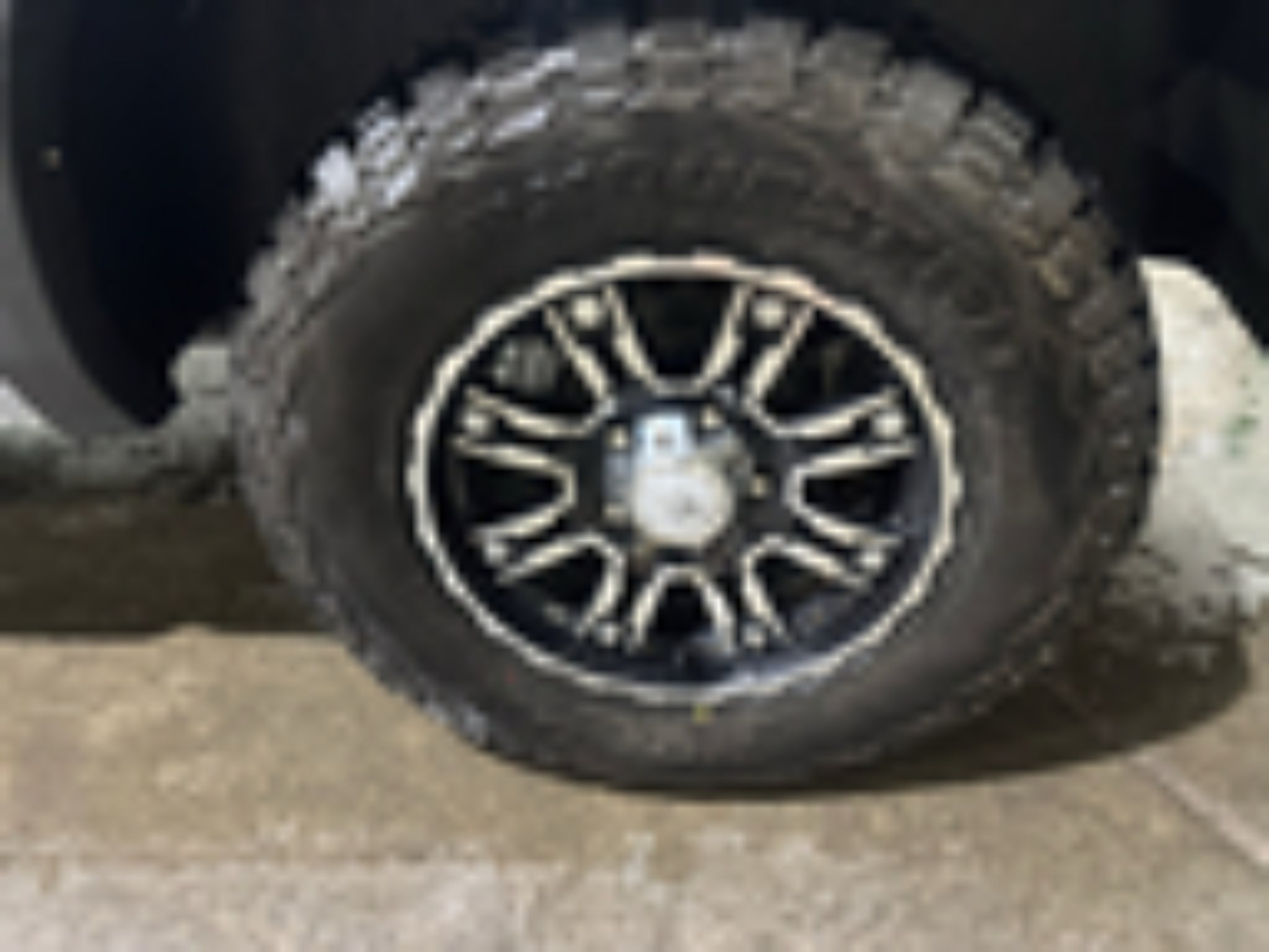 2012 RAM 1500 4WD Crew Cab 5.7 Ft Box SLT
