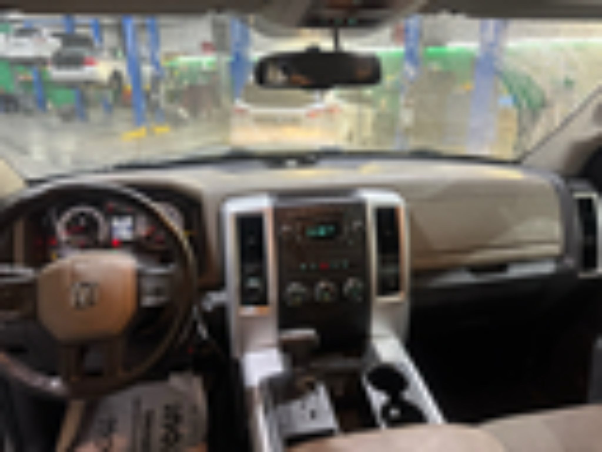 2012 RAM 1500 4WD Crew Cab 5.7 Ft Box SLT