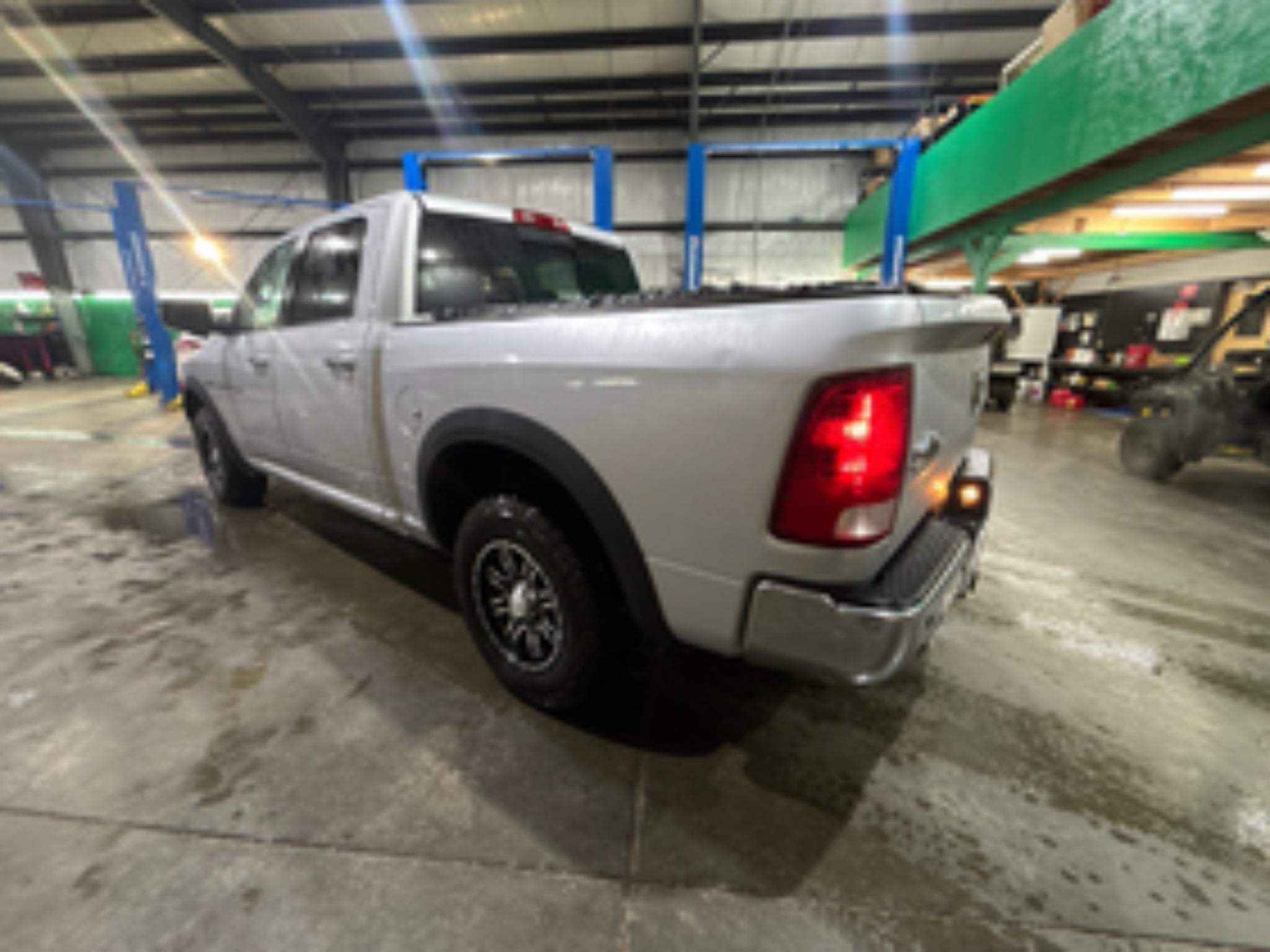 2012 RAM 1500 4WD Crew Cab 5.7 Ft Box SLT