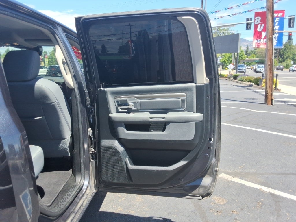 2017 RAM 1500 SLT