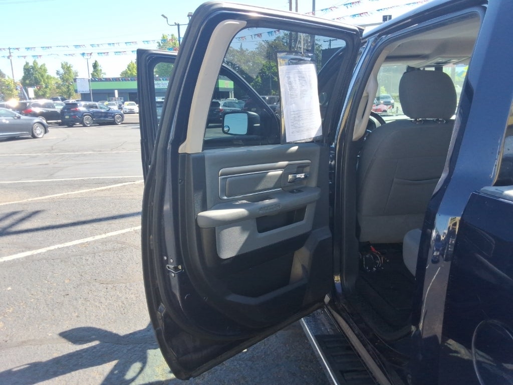2017 RAM 1500 SLT