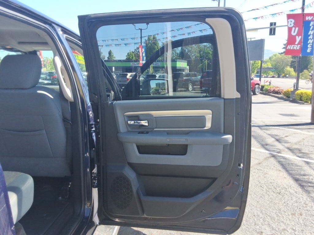 2017 RAM 1500 SLT