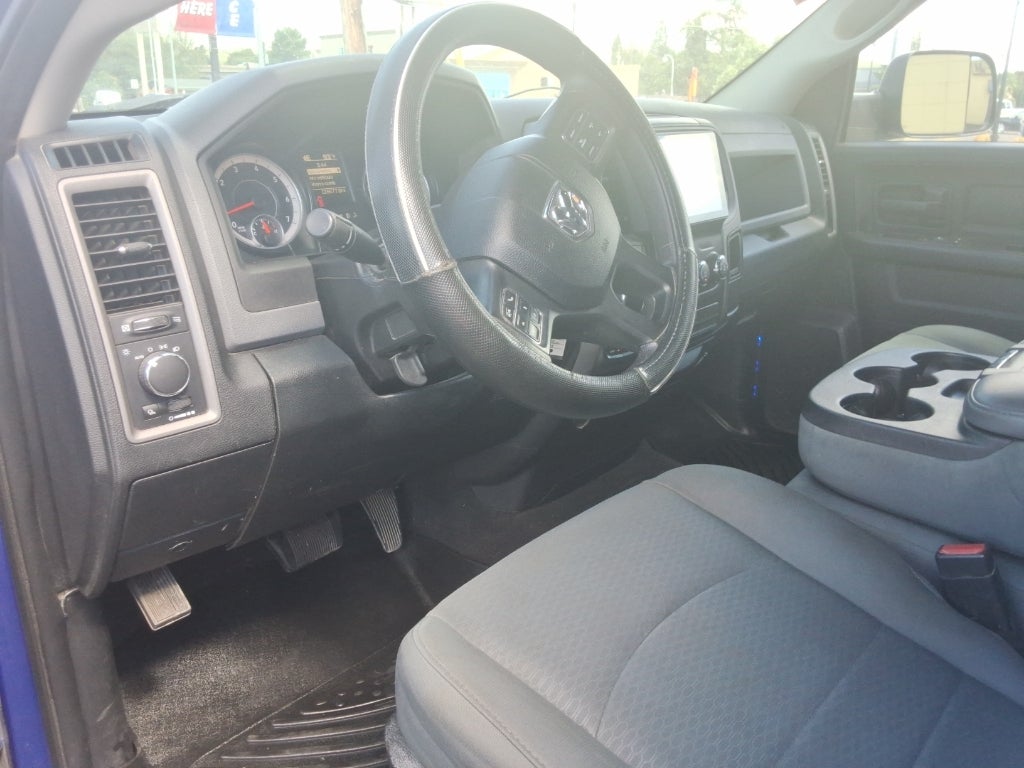 2016 RAM 1500 4WD Quad Cab 6.4 Ft Box Express