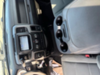 2015 RAM 1500 4WD Quad Cab 6.4 Ft Box Express