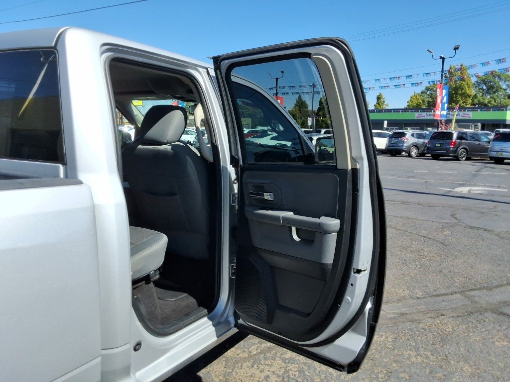 2014 RAM 1500 4WD Quad Cab 6.4 Ft Box Outdoorsman