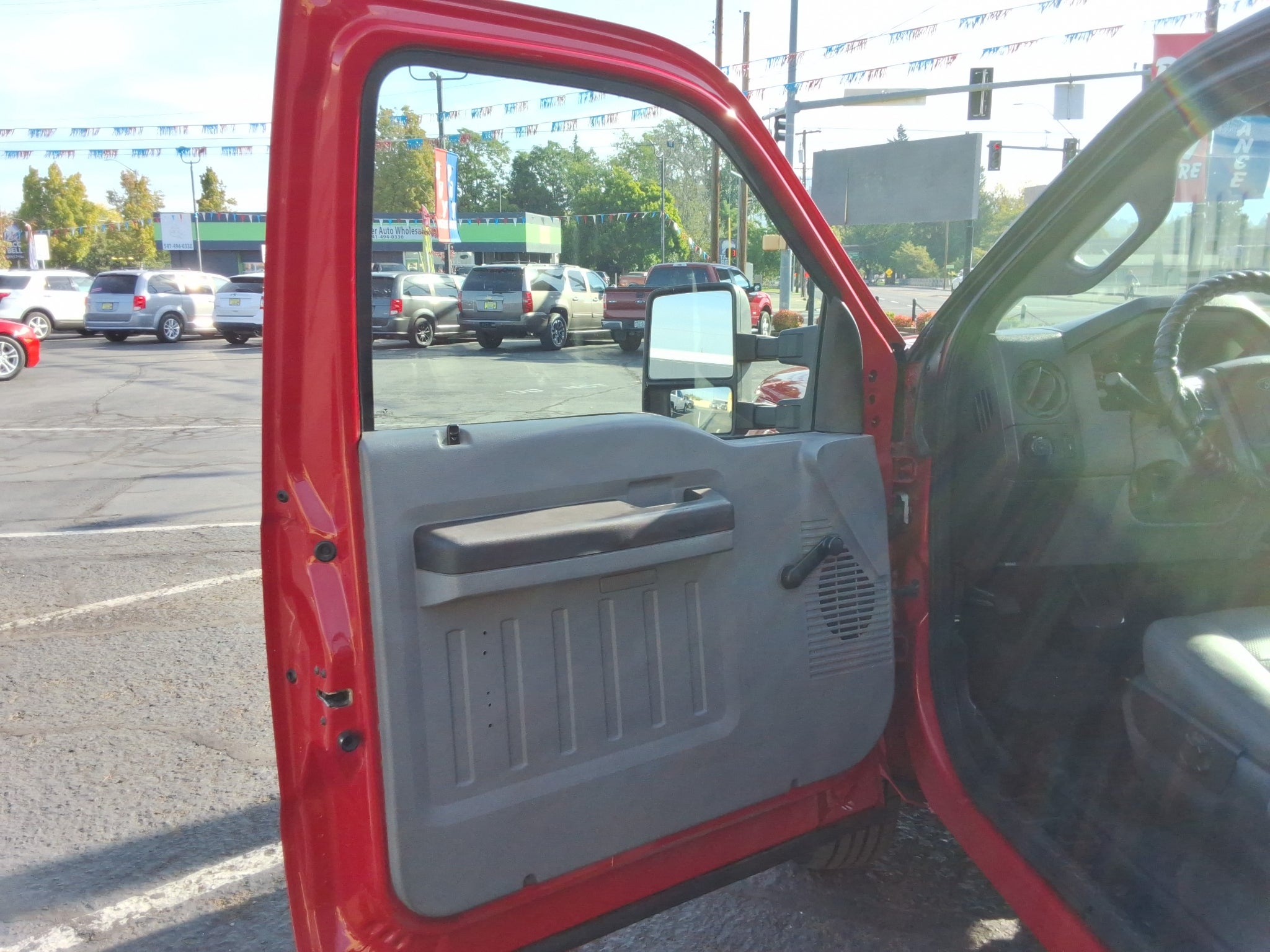 2015 Ford F-250 4WD Crew Cab 6-3/4 Ft Box XL