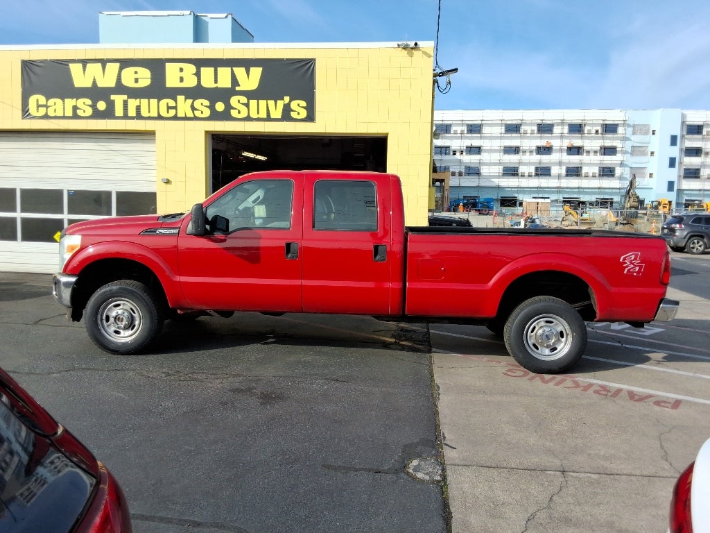 2015 Ford F-250 4WD Crew Cab 6-3/4 Ft Box XL