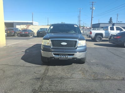 2006 Ford F-150 4WD SuperCrew Styleside 5-1/2 Ft Box XLT