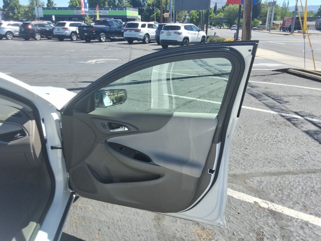 2019 Chevrolet Malibu LS (1LS)