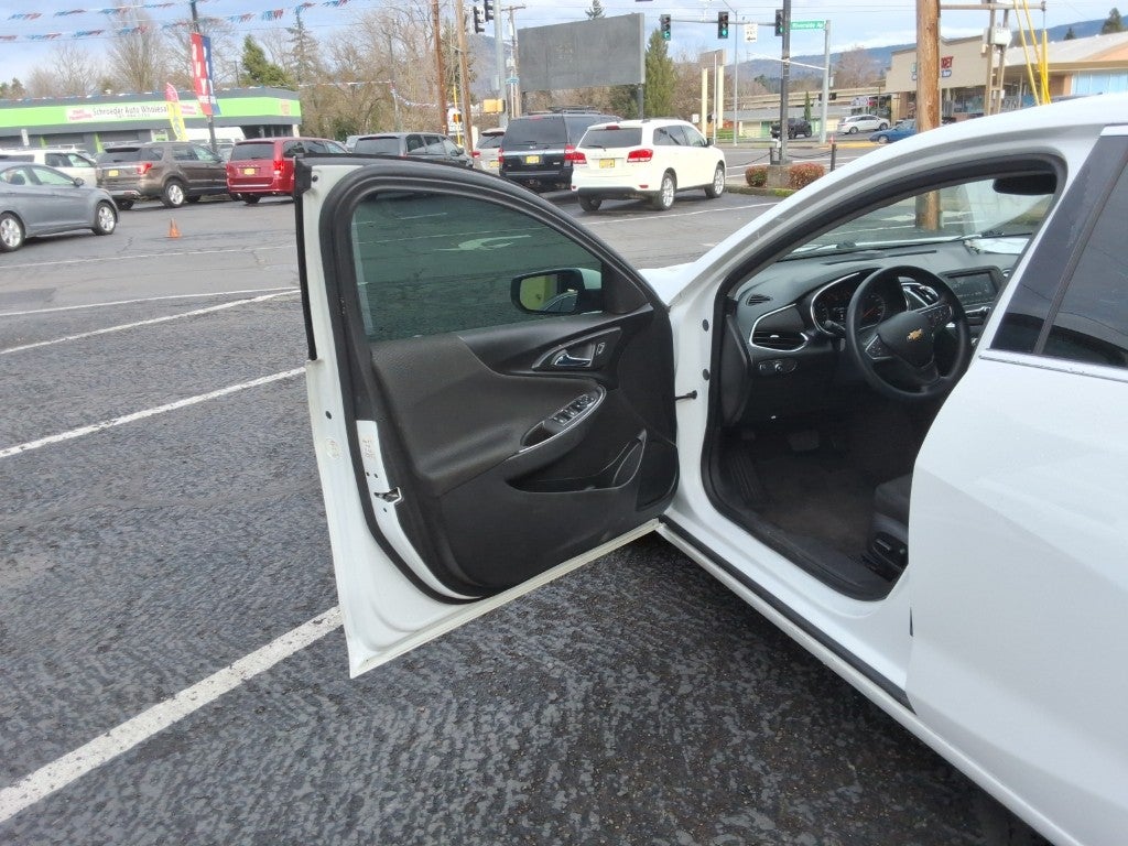 2018 Chevrolet Malibu LT (2FL)