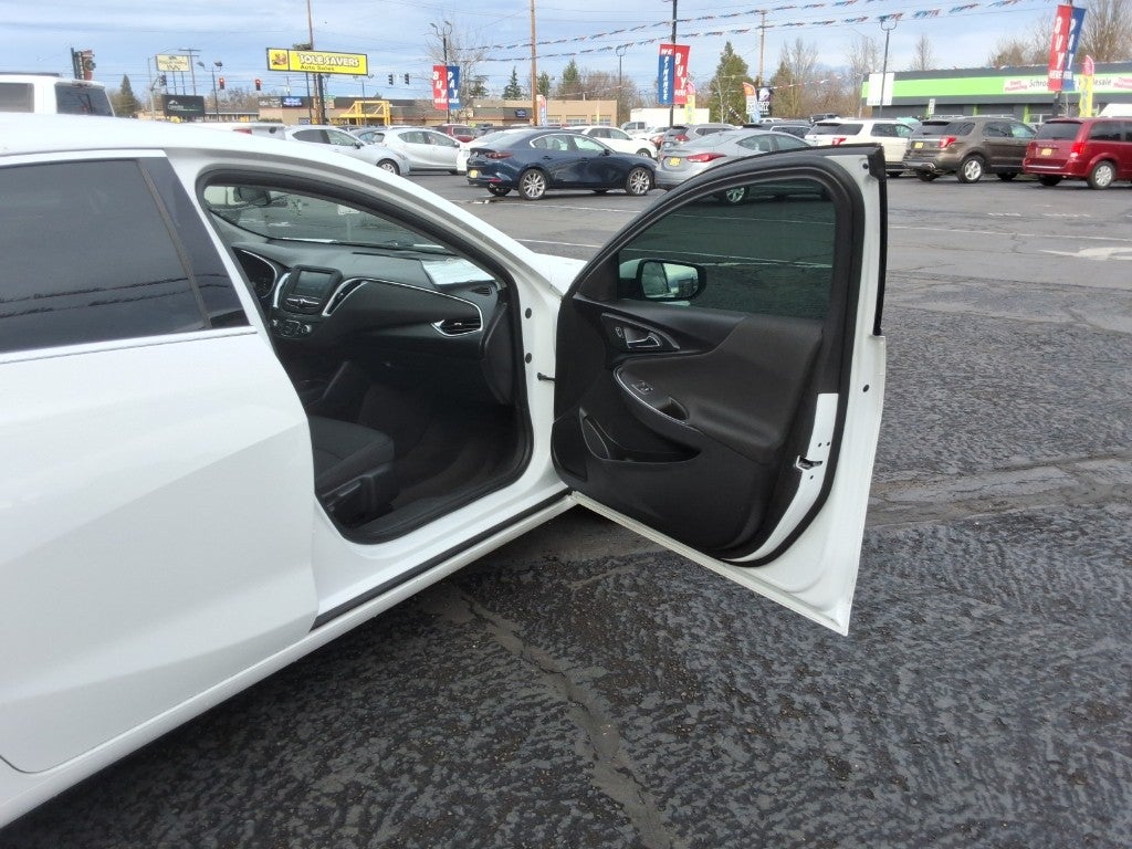 2018 Chevrolet Malibu LT (2FL)