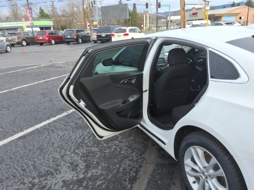 2018 Chevrolet Malibu LT (2FL)