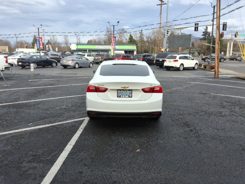 2018 Chevrolet Malibu LT (2FL)