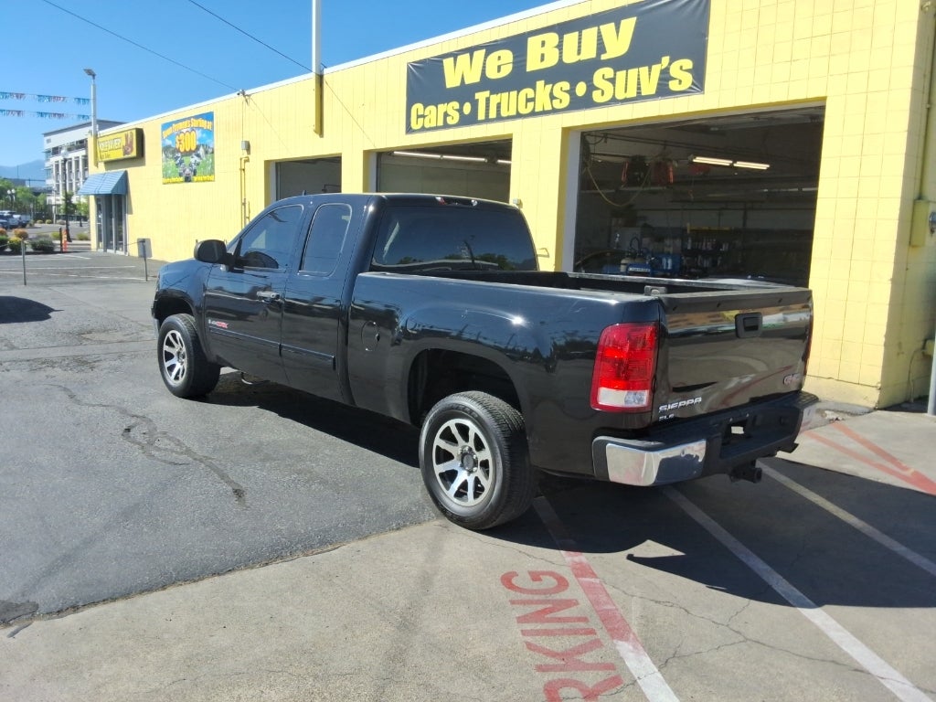 2007 GMC Sierra 2WD Extended Cab Standard Box SLE1