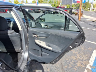2013 Toyota Corolla 4dr Sdn Man L (Natl)