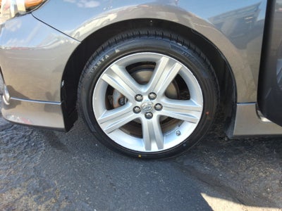 2013 Toyota Corolla 4dr Sdn Man L (Natl)
