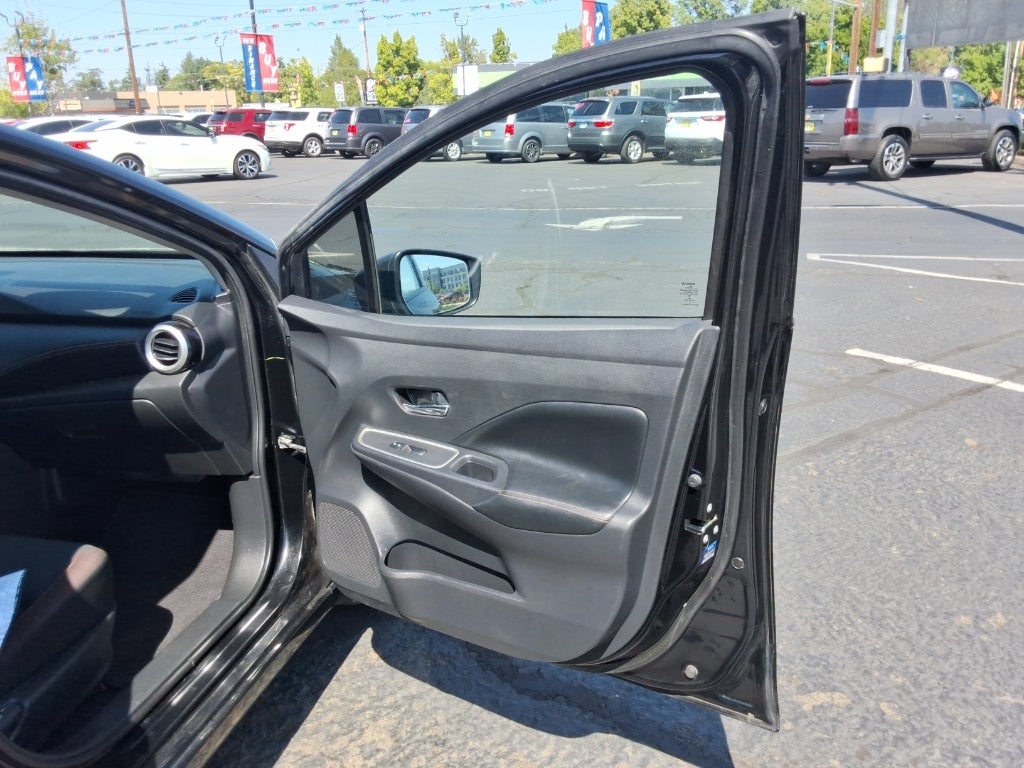 2020 Nissan Versa SR