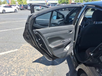 2020 Nissan Versa SR