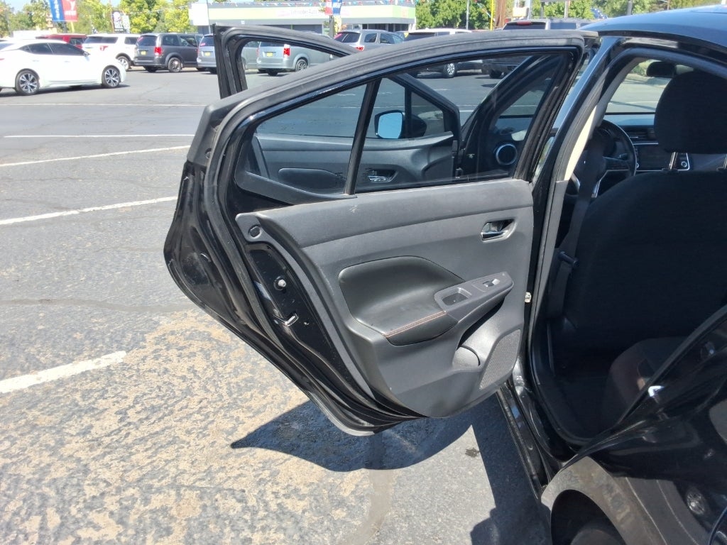 2020 Nissan Versa SR