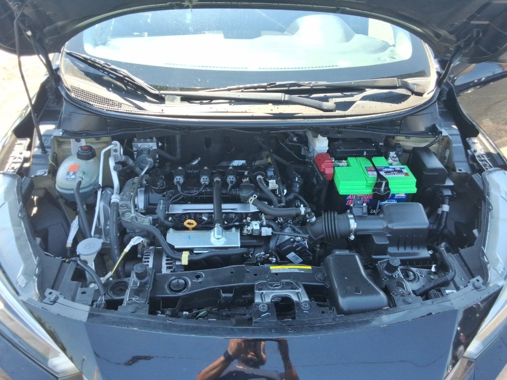 2020 Nissan Versa SR