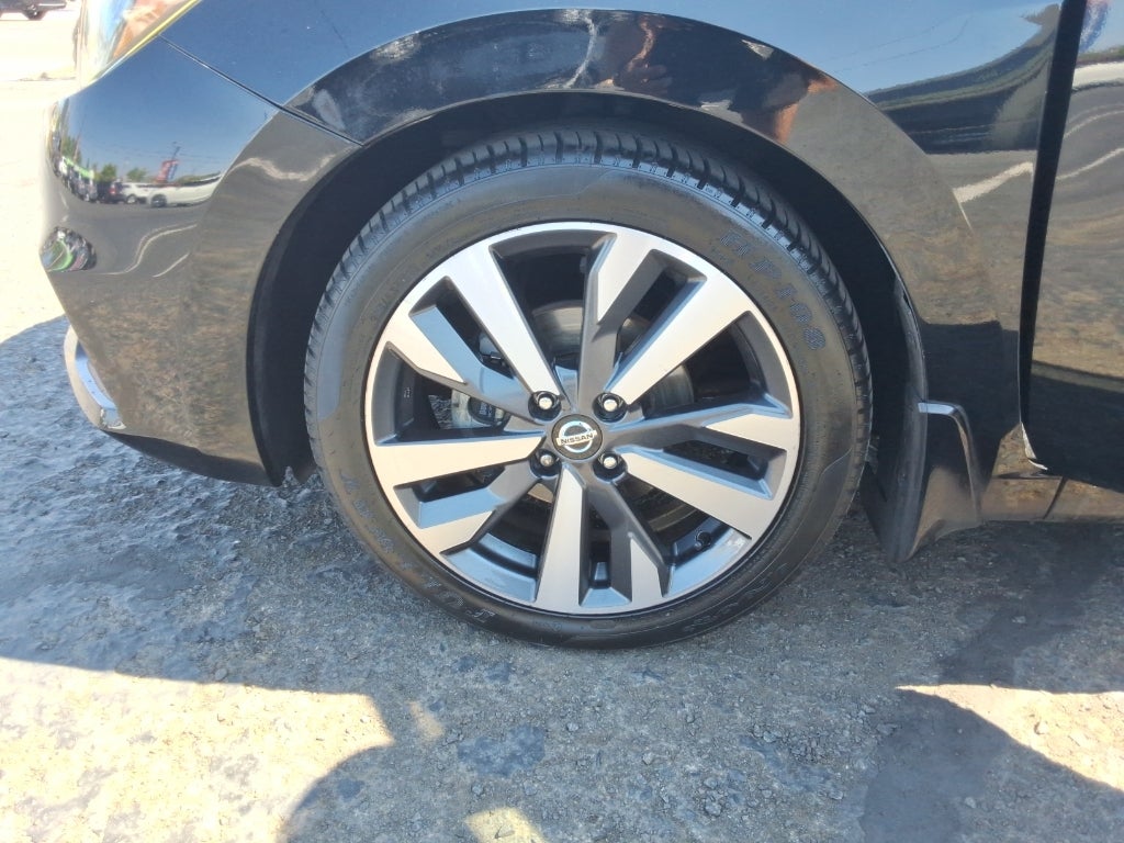 2020 Nissan Versa SR