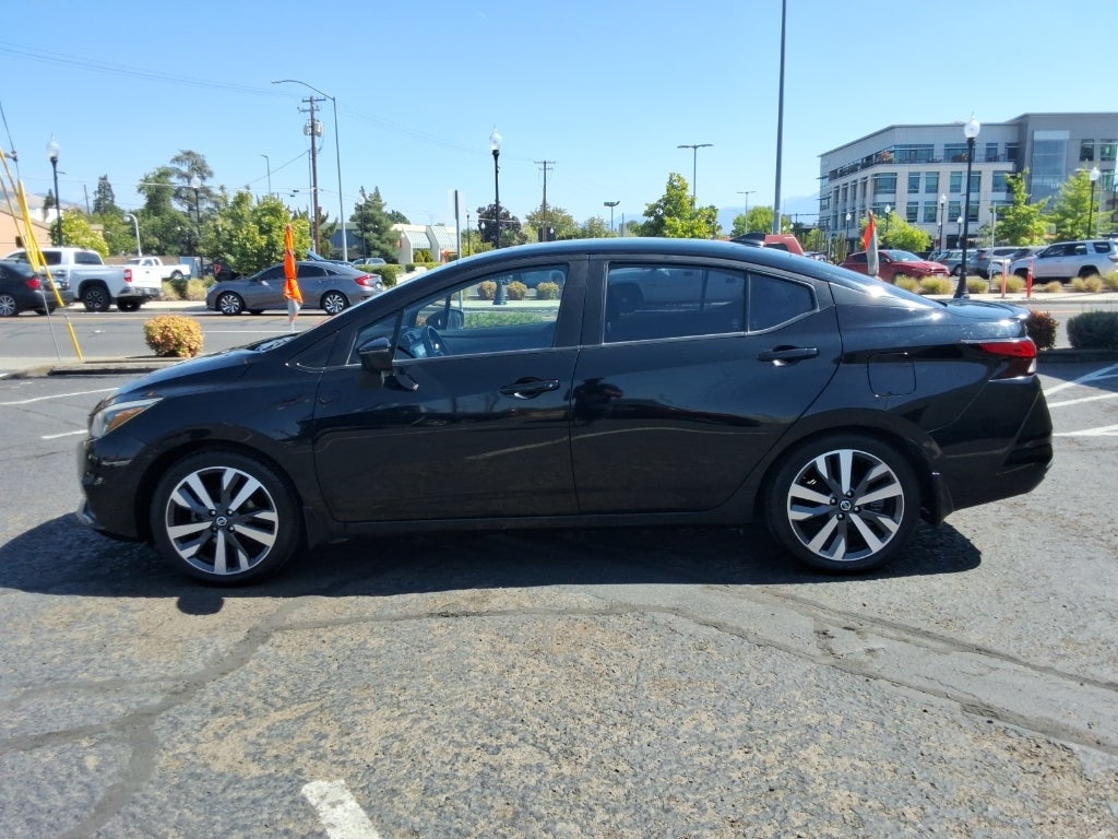 2020 Nissan Versa SR