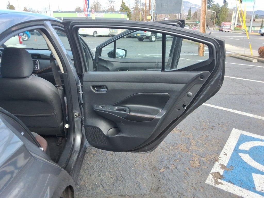 2020 Nissan Versa SR