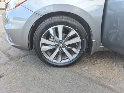 2020 Nissan Versa SR