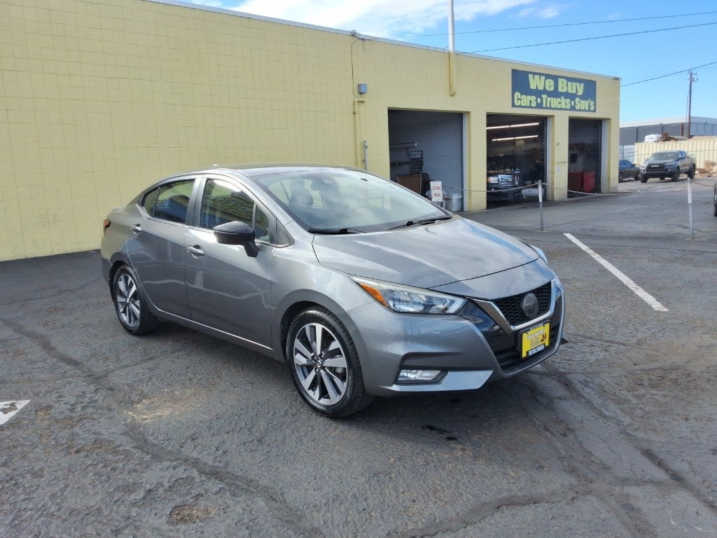 2020 Nissan Versa SR