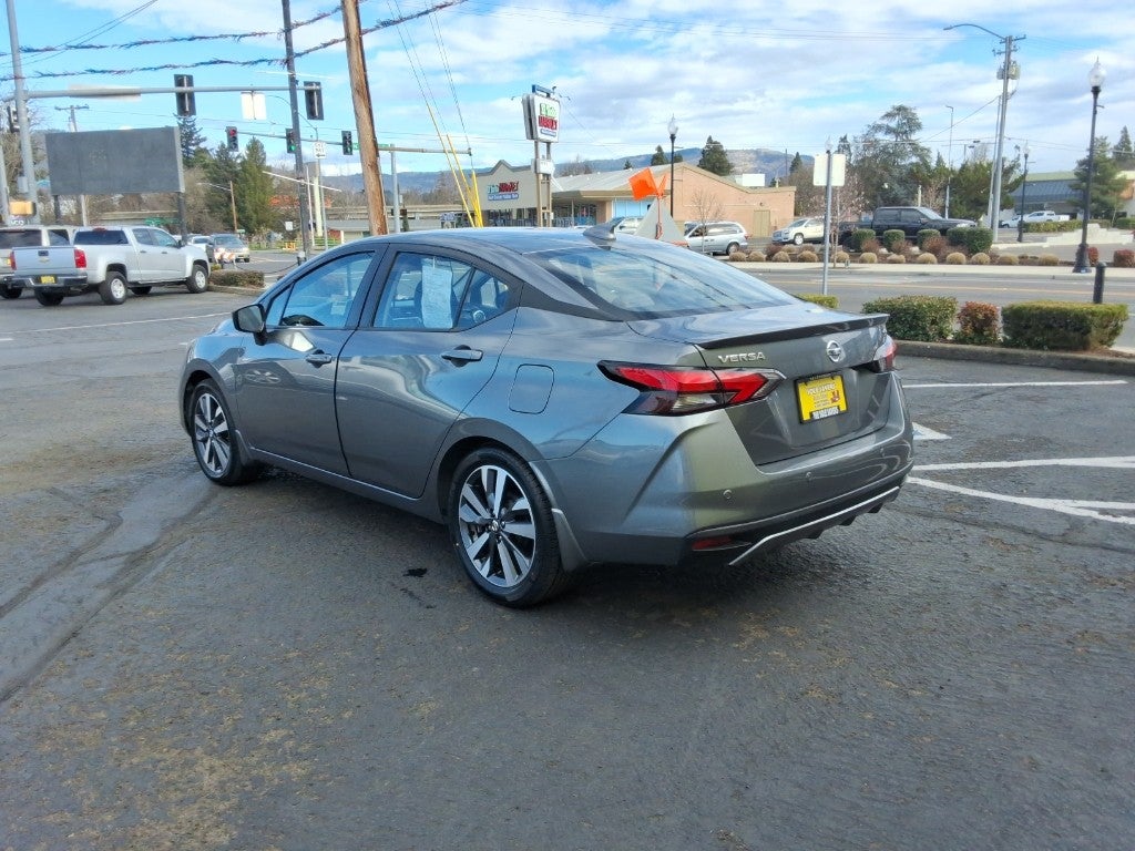 2020 Nissan Versa SR