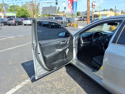 2016 Toyota Camry 4dr Sdn I4 Auto SE (SE)