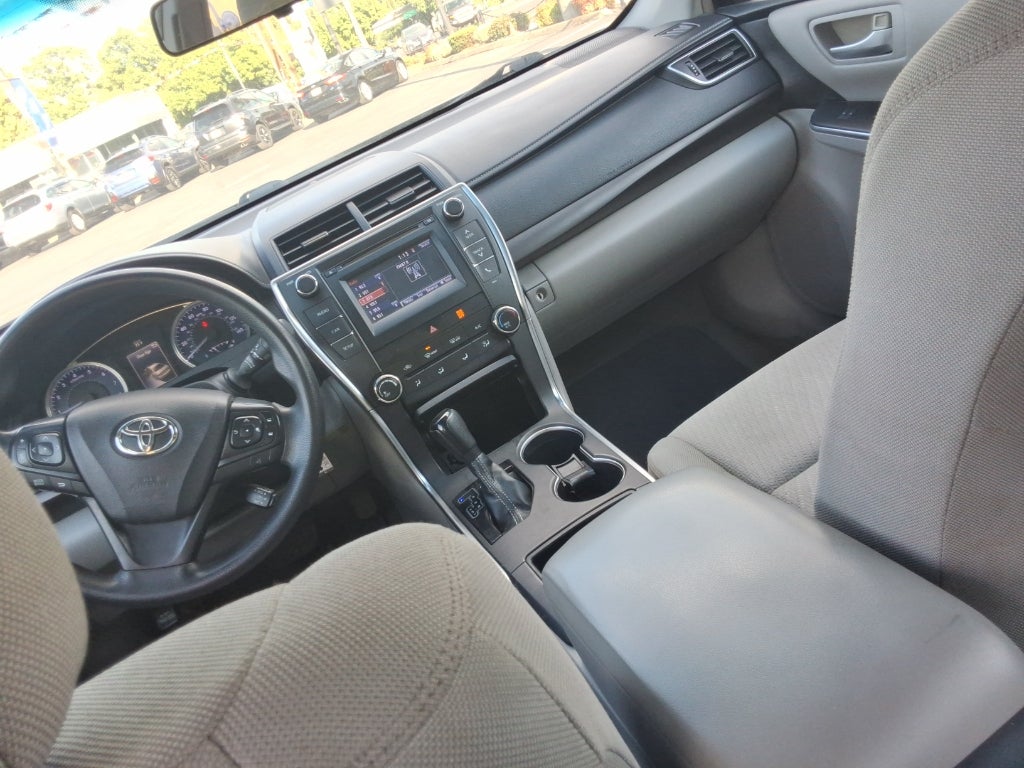 2016 Toyota Camry 4dr Sdn I4 Auto LE (SE)