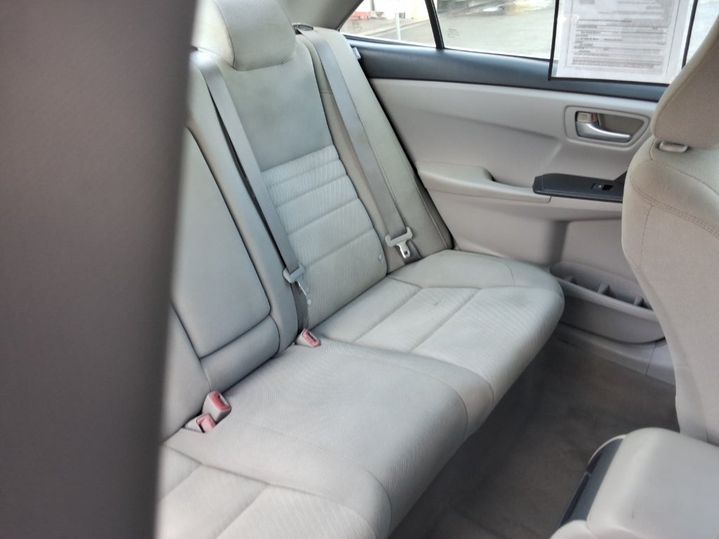 2016 Toyota Camry 4dr Sdn I4 Auto LE (SE)