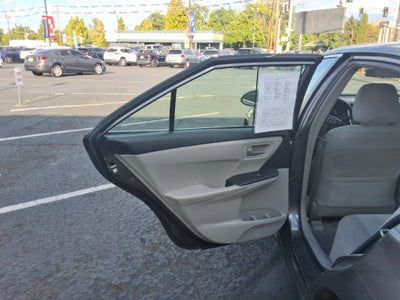 2016 Toyota Camry 4dr Sdn I4 Auto LE (SE)