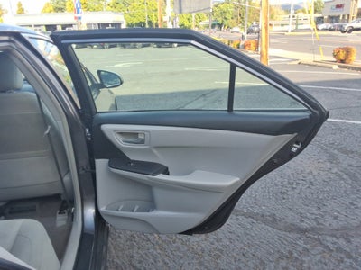 2016 Toyota Camry 4dr Sdn I4 Auto LE (SE)