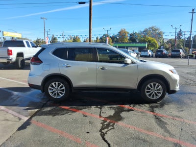 2017 Nissan Rogue FWD SV