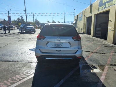 2017 Nissan Rogue FWD SV
