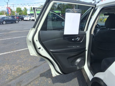 2016 Nissan Rogue FWD 4dr S