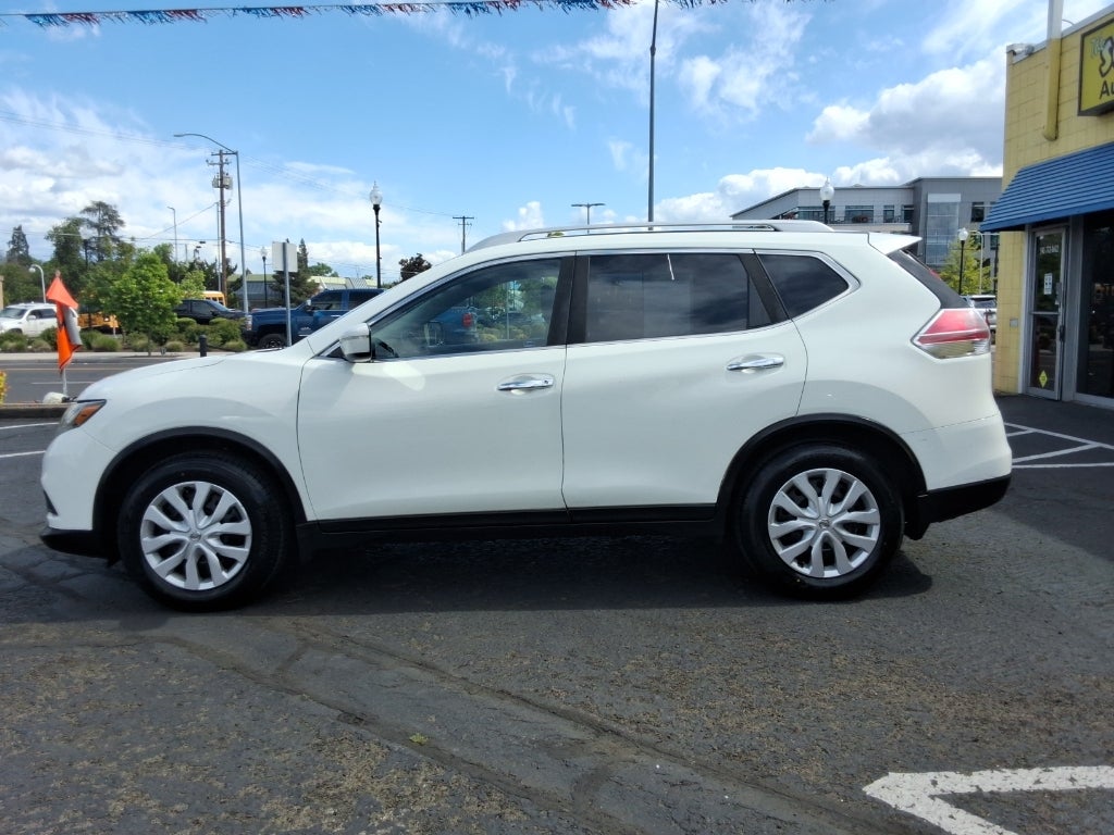 2016 Nissan Rogue FWD 4dr S