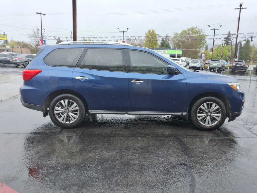 2018 Nissan Pathfinder 4x4 S