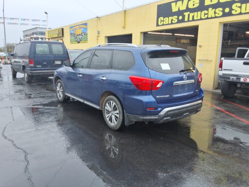 2018 Nissan Pathfinder 4x4 S
