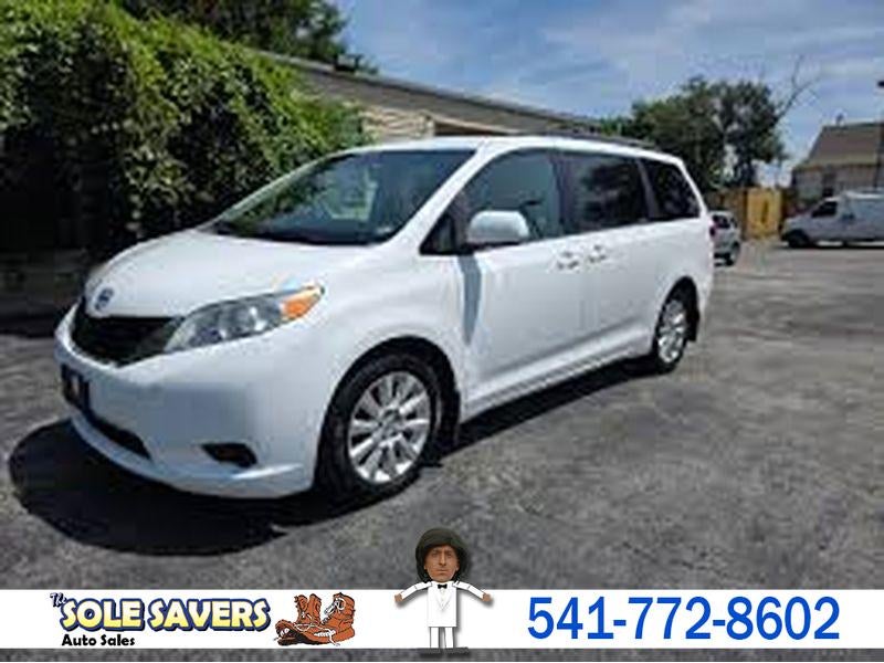 2013 Toyota Sienna 5dr 7-Pass Van V6 XLE AAS FWD (Natl)