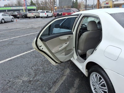 2013 Toyota Corolla 4dr Sdn Man L (Natl)